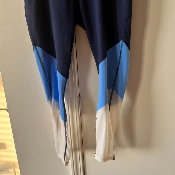 Fabletics Zone High-Waisted 7/8 Legging Large Multi Color Deep Navy EUC - Picture 5 of 9